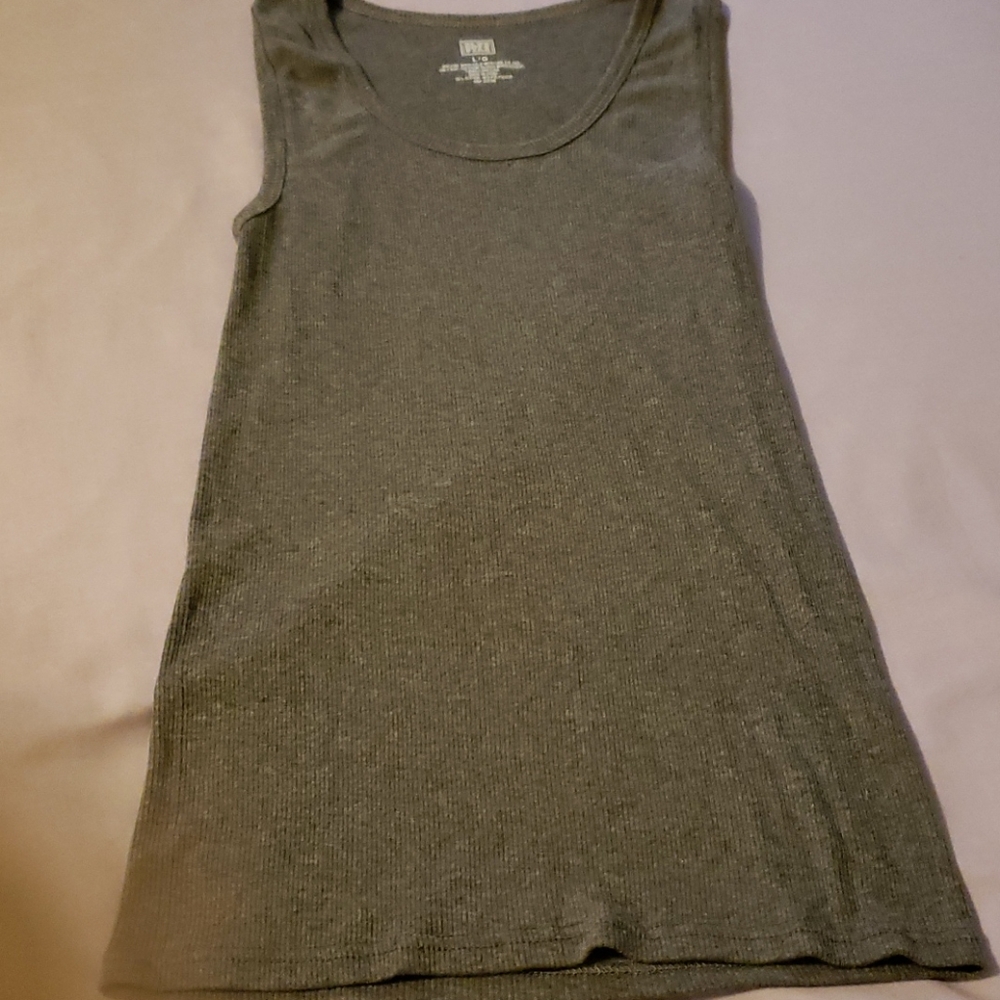 Blue star NWOT grey stetchy u-neck tee